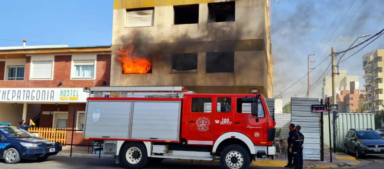 LA POLICÍA DEL CHUBUT SE CAPACITÓ EN TÉCNICAS PARA INVESTIGAR INCENDIOS