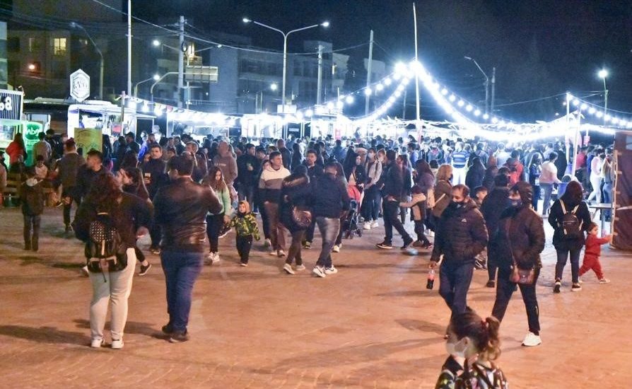 MADRYN COMESTIBLE VUELVE AL PLAYÓN RECREATIVO DEL MUELLE PIEDRA BUENA EN SU EDICIÓN XXII