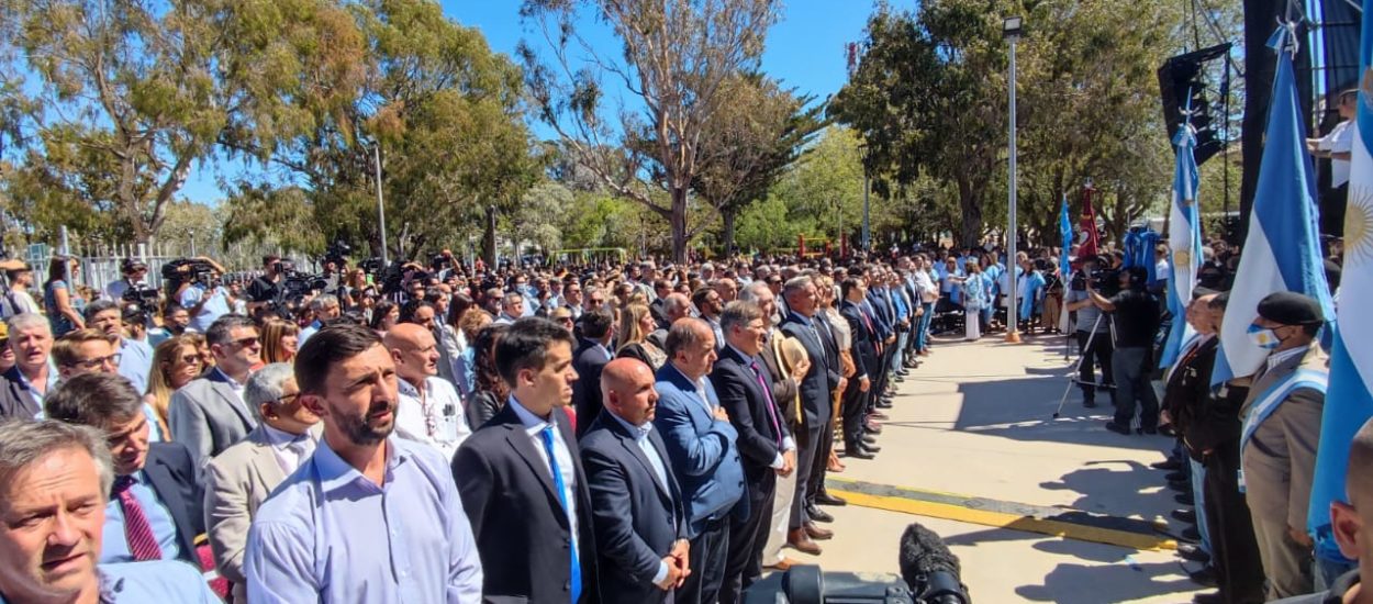 EL INTENDENTE PARTICIPÓ DEL ACTO POR EL 121º ANIVERSARIO DE COMODORO RIVADAVIA