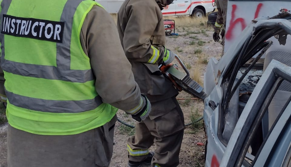 LOS PRIMEROS BOMBEROS DE GUALJAINA SE CAPACITARON EN PUERTO MADRYN