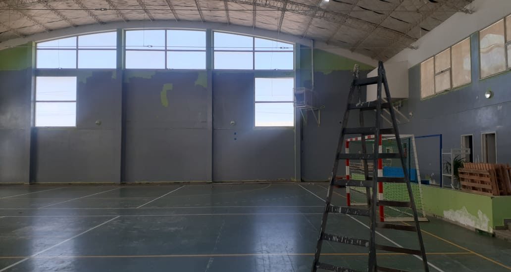 EL GOBIERNO PROVINCIAL REALIZA REFACCIONES EN LA ESCUELA N° 750 DE PUERTO MADRYN