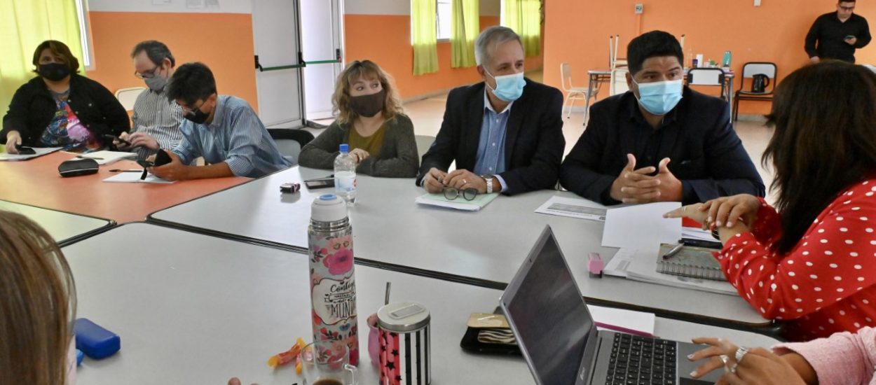 EL GOBIERNO MEJORÓ LA OFERTA Y LA REUNIÓN CON LOS GREMIOS DOCENTES CONTINUARÁ EL JUEVES