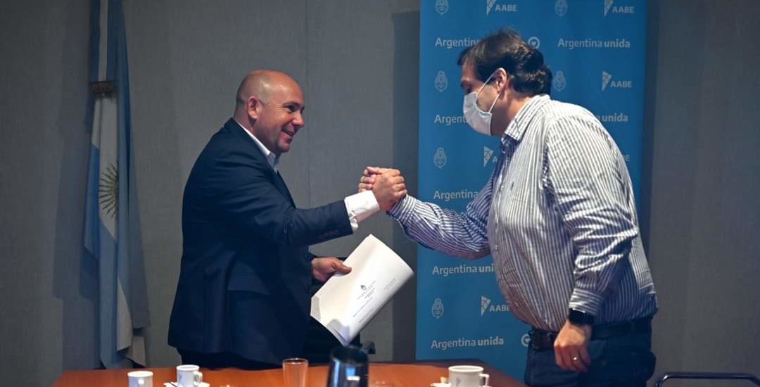 CONCRETAMOS EL TRASPASO DE TIERRAS DE LA ARMADA ARGENTINA AL MUNICIPIO