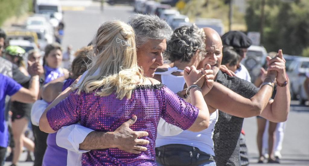 SUMATE A LA CELEBRACIÓN POR EL DÍA INTERNACIONAL DE LA DANZA