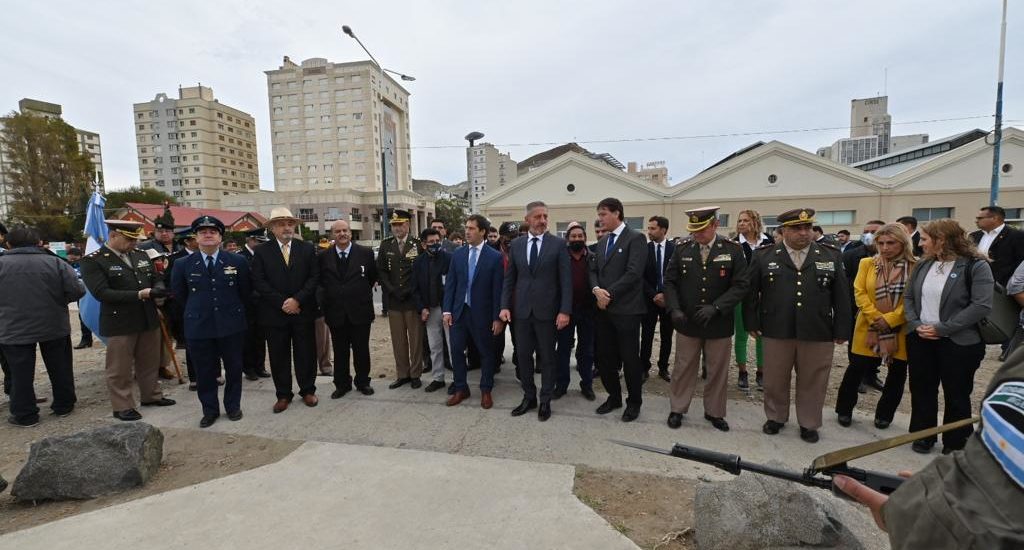 COMODORO RIVADAVIA: EL GOBIERNO DEL CHUBUT ACOMPAÑÓ LOS HOMENAJES A LOS CAÍDOS EN MALVINAS