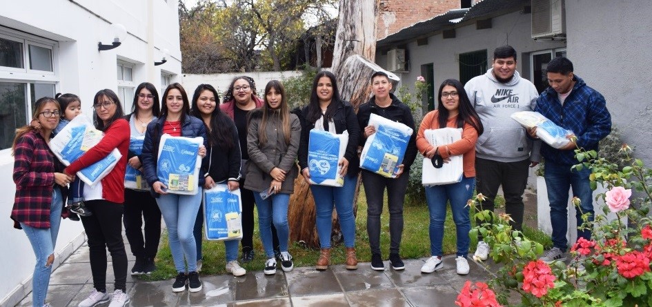 EL GOBIERNO CAPACITÓ Y ENTREGÓ MATERIALES DE CONCIENTIZACIÓN A PROMOTORES AMBIENTALES DE LA PROVINCIA
