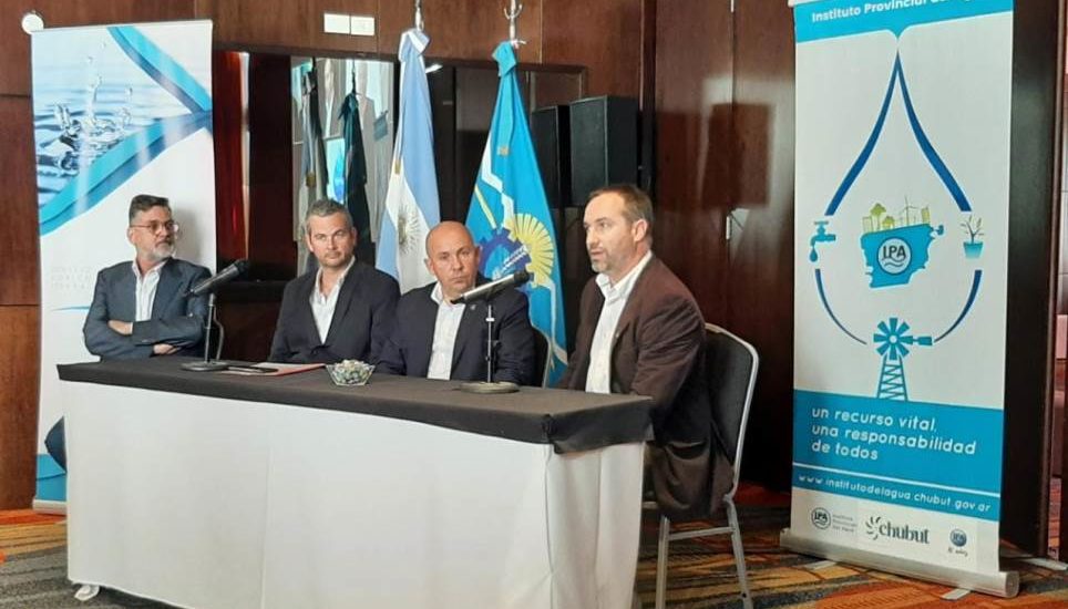 ORGANIZADO POR EL GOBIERNO DEL CHUBUT Y EL COHIFE, COMENZÓ EL PRIMER TALLER DE REUTILIZACIÓN DE AGUAS RESIDUALES EN PUERTO MADRYN 