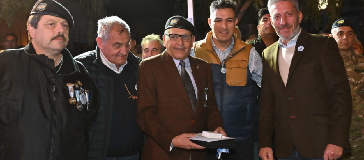 ARCIONI PARTICIPÓ DE LA VIGILIA DEL 40° ANIVERSARIO DE LA GESTA DE MALVINAS EN SARMIENTO