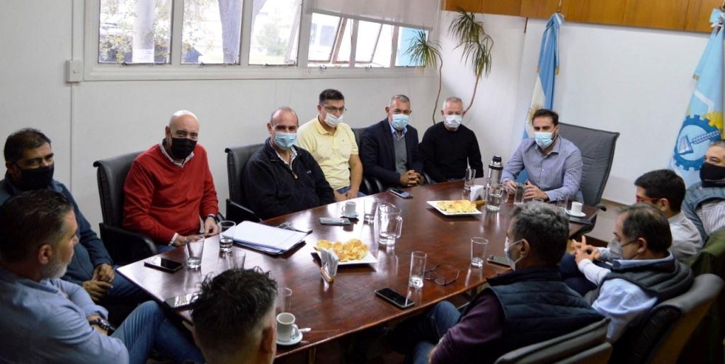EL GOBIERNO DE LA PROVINCIA TRABAJA CON EMPRESARIOS DEL VIRCH EN MEJORAR LA COMPETITIVIDAD DE LA PRODUCCIÓN PATAGÓNICA