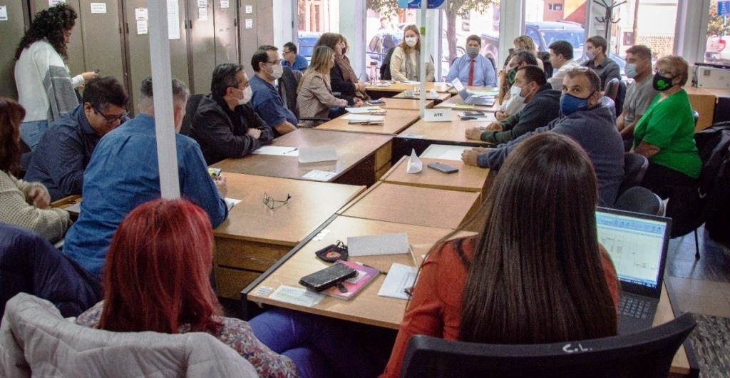 EL GOBIERNO DE LA PROVINCIA Y GREMIOS DE SALUD MANTUVIERON UNA NUEVA REUNIÓN PARITARIA 