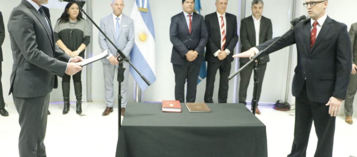 ARCIONI TOMÓ JURAMENTO A NUEVOS FUNCIONARIOS PROVINCIALES