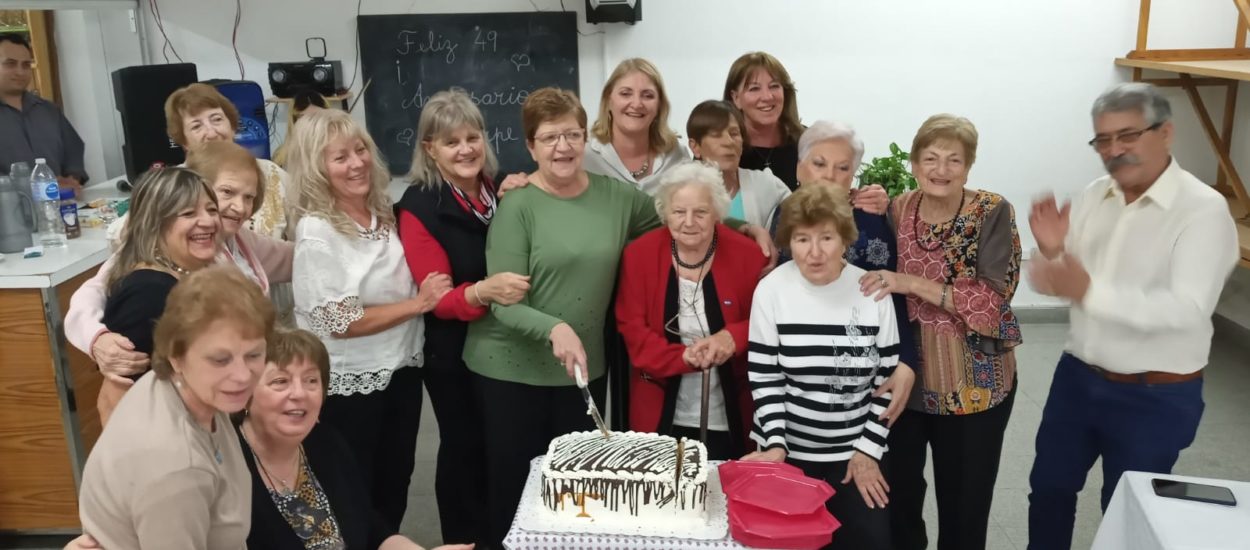 EL GOBIERNO PROVINCIAL PARTICIPÓ DEL CUMPLEAÑOS N° 49 DEL CENTRO DE JUBILADOS AJURPE