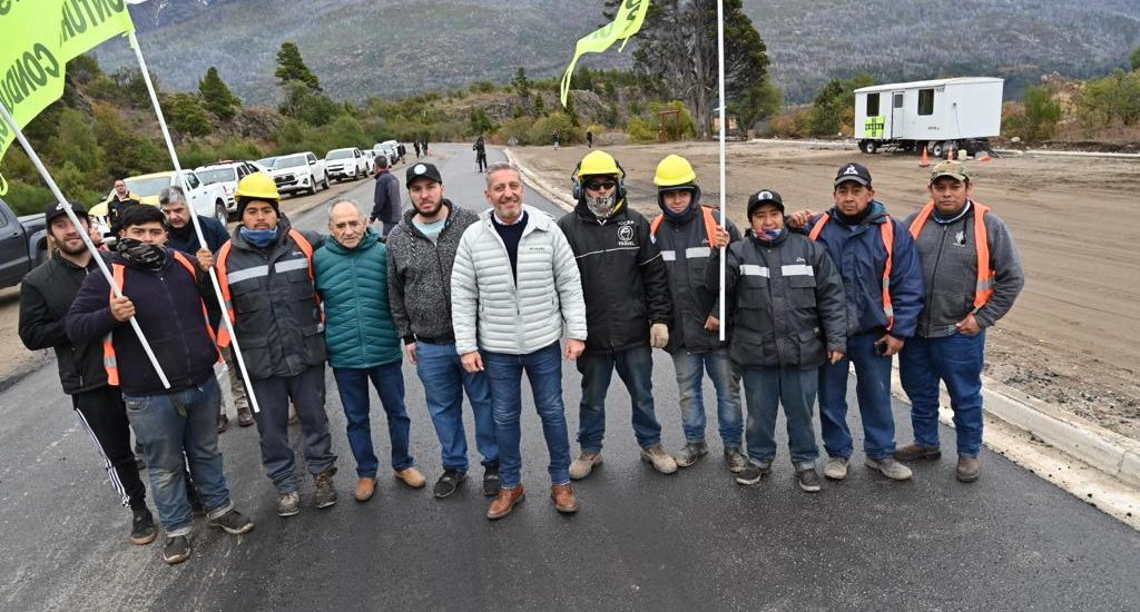 ARCIONI PARTICIPÓ DEL 85° ANIVERSARIO DEL PARQUE NACIONAL LOS ALERCES Y SUPERVISÓ LA OBRA DE PAVIMENTACIÓN DE LA RUTA PROVINCIAL N° 71