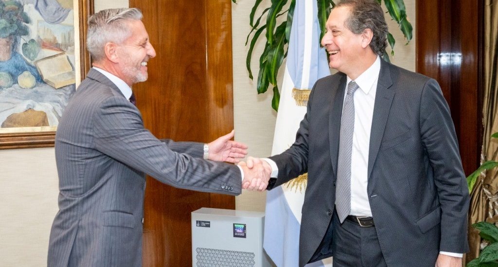 ARCIONI FIRMÓ UN CONVENIO CON EL BANCO CENTRAL PARA IMPULSAR LA EDUCACIÓN FINANCIERA EN LA PROVINCIA