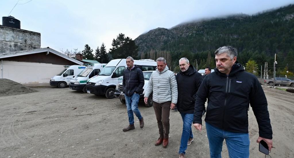 ARCIONI RECORRIÓ LA OBRA DE AMPLIACIÓN DEL HOSPITAL RURAL DE LAGO PUELO