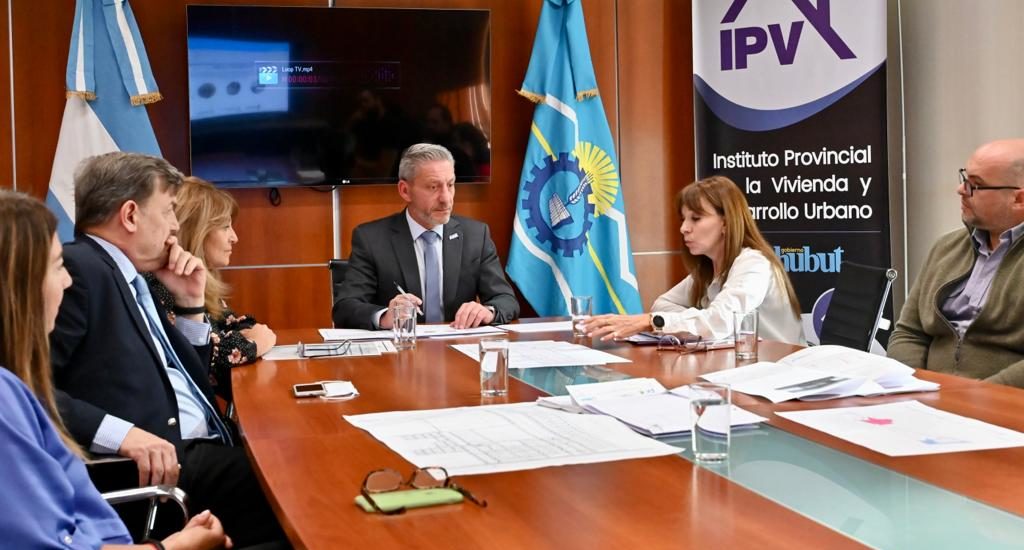 ARCIONI PRESENTÓ EL PROYECTO PARA URBANIZAR EL BARRIO MOREIRA DE TRELEW POR 255 MILLONES DE PESOS