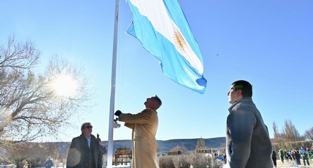 ARCIONI CONMEMORÓ EL 212° ANIVERSARIO DE LA REVOLUCIÓN DE MAYO EN RICARDO ROJAS