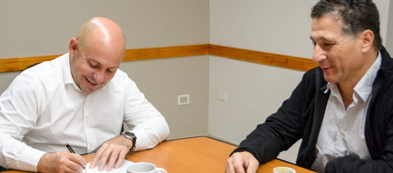 SASTRE FIRMÓ UN ACUERDO PARA QUE EMPLEADOS MUNICIPALES TERMINEN SUS ESTUDIOS PRIMARIOS Y SECUNDARIOS