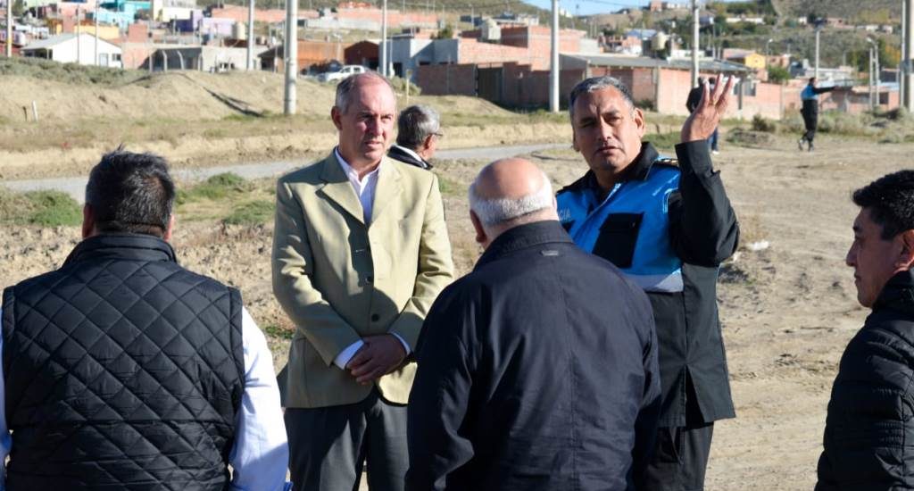 CASTRO VISITÓ EL NUEVO CORRALÓN VEHICULAR DE KM. 17 Y EL FUTURO CENTRO DE MONITOREO CON FUNCIONAMIENTO UNIFICADO EN COMODORO RIVADAVIA