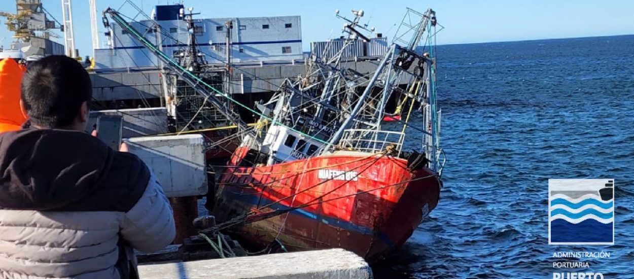 IMPORTANTE OPERATIVO EN EL MUELLE STORNI PARA LIBERAR UN BUQUE