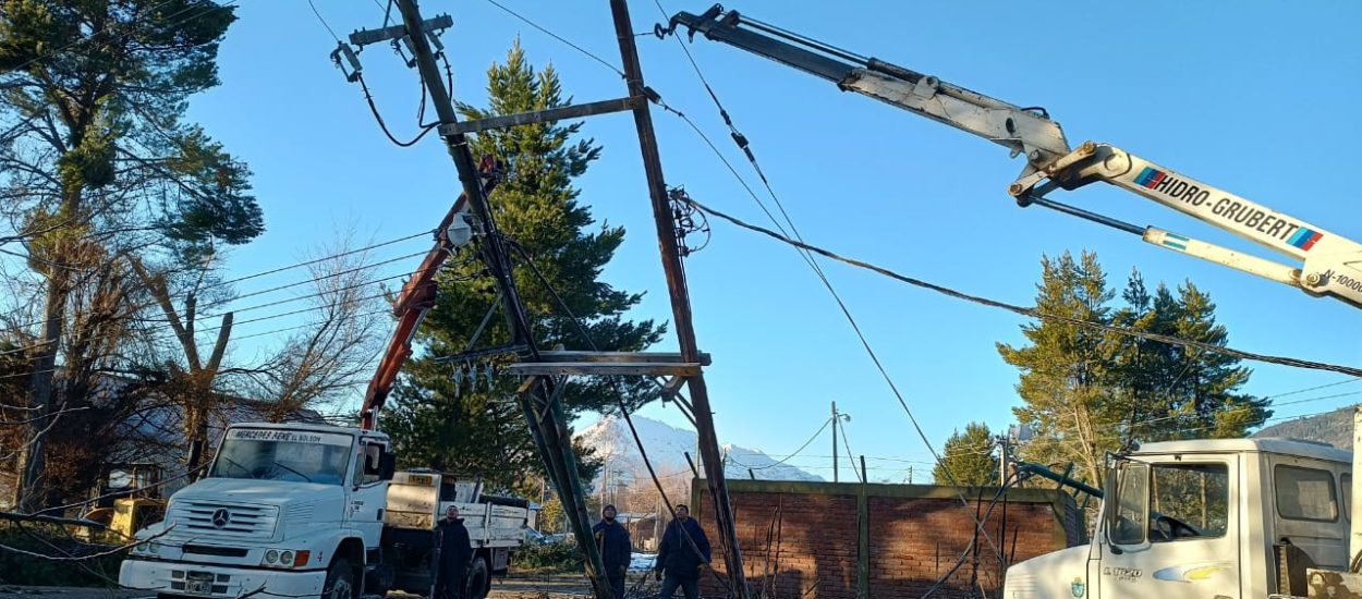Comarca Andina: En los próximos días finalizarán las reparaciones de las líneas eléctricas dañadas por el temporal de nieve