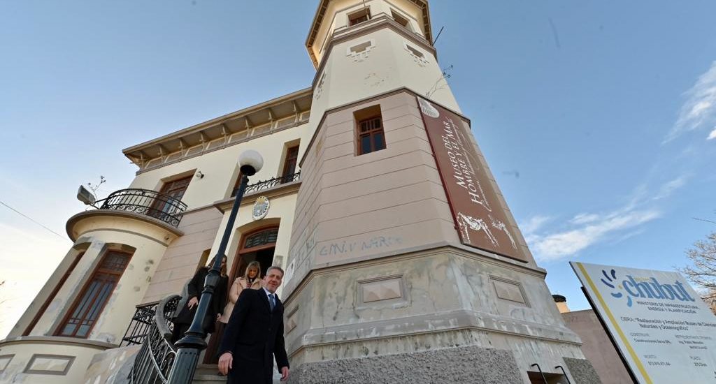 Arcioni recorrió las obras del Museo Provincial de Ciencias Naturales y Oceanográfico “Chalet Pujol”