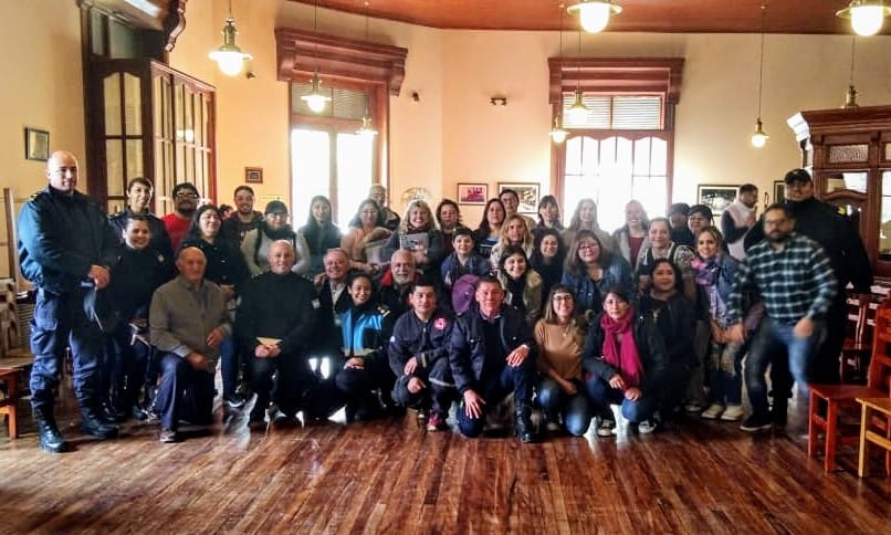 Provincia presentó en Dolavon la “Red de Trabajo Comunitario”