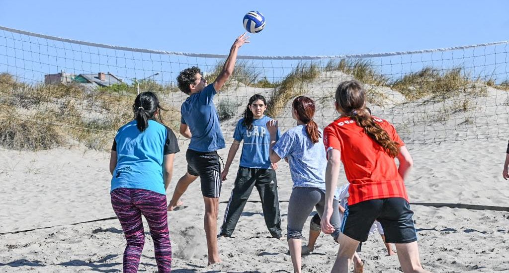 COMENZARON LAS INSCRIPCIONES PARA LA LIGA ESCOLAR DE DEPORTES DE PLAYA