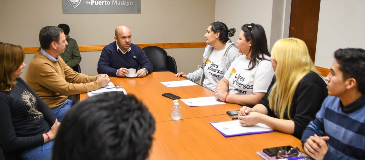 SASTRE SE REUNIÓ CON INTEGRANTES DEL COLECTIVO LGBTIQ+ PARA AVANZAR EN LA ORGANIZACIÓN DE LA MARCHA PROVINCIAL