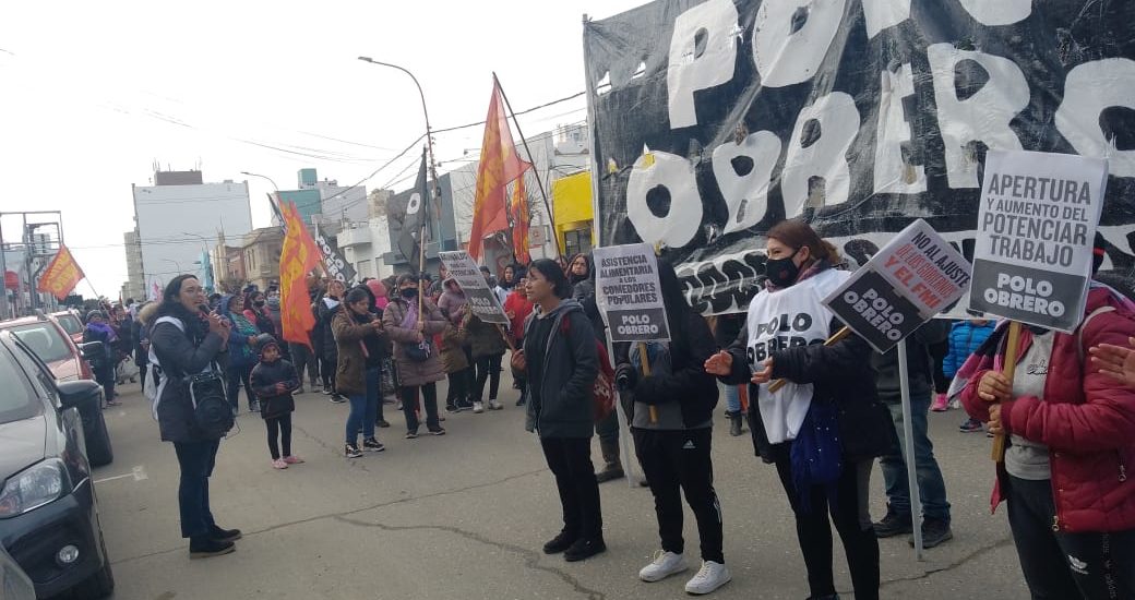 El Polo Obrero y el Frente de Lucha Piquetero se movilizó en Comodoro: “Hartos de la misma cantinela de los funcionarios”