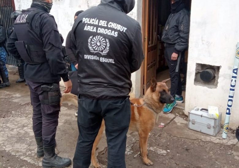 La Policía del Chubut detuvo a una persona y secuestró 30 dosis de cocaína en Esquel