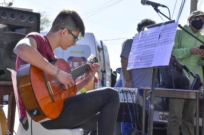 MADRYN CELEBRA LA PRIMAVERA