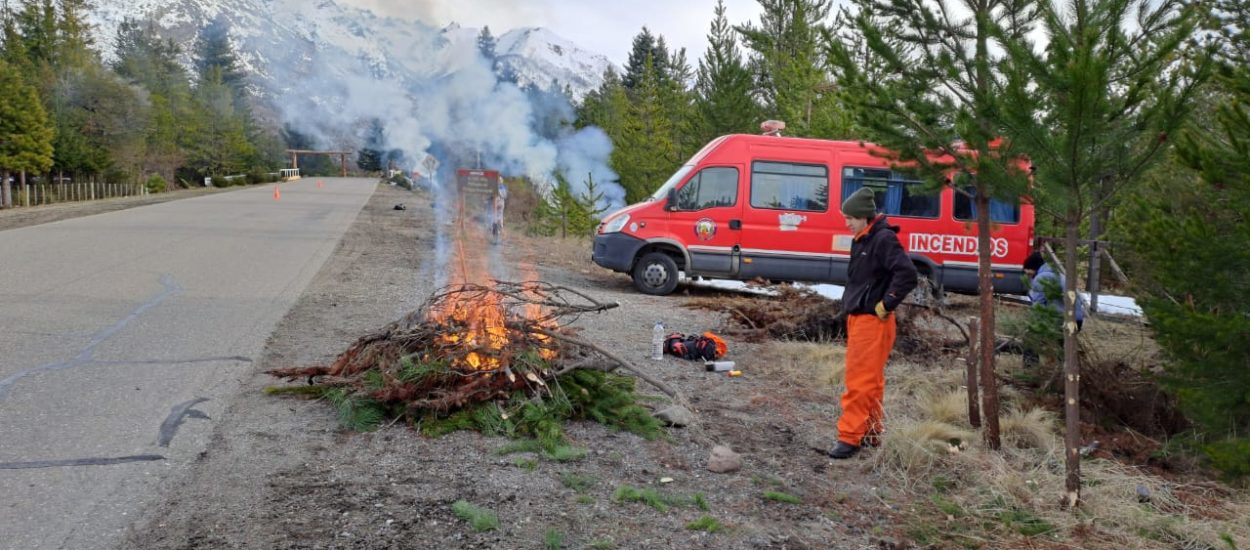 Esquel: Provincia y Municipio coordinan acciones para reducir material combustible en áreas de interfase