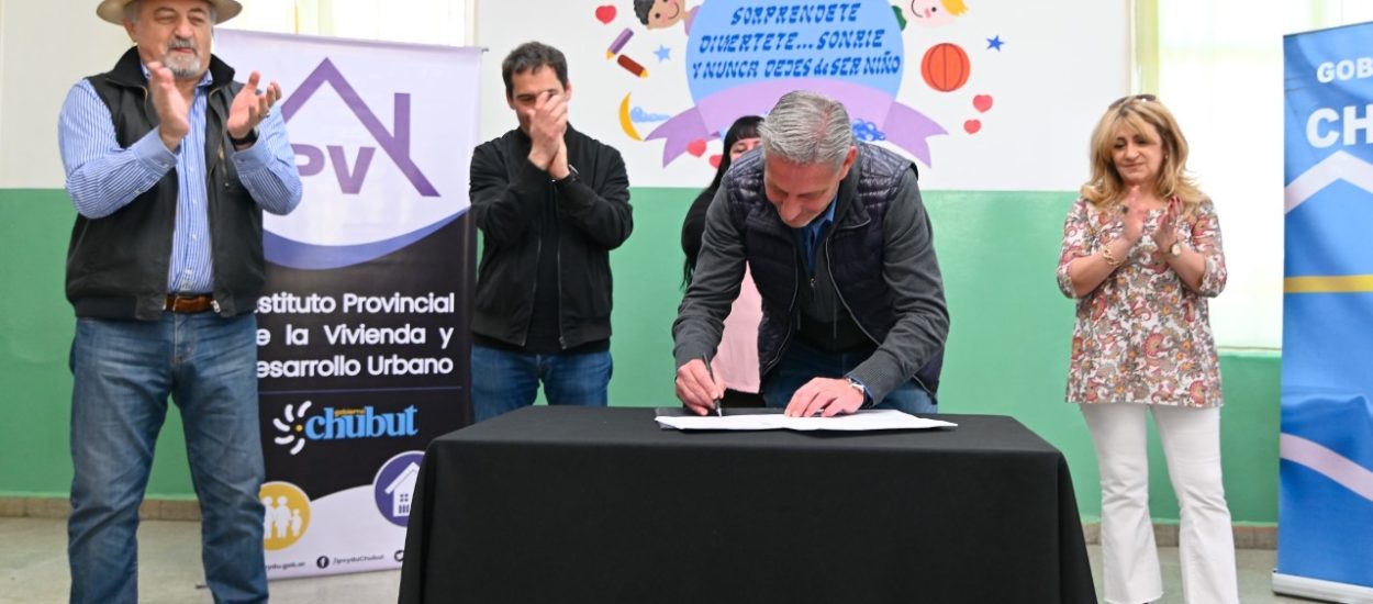 Con una inversión superior a 178 millones de pesos, Arcioni firmó el inicio de obra del SUM de la Casa del Niño de Comodoro Rivadavia