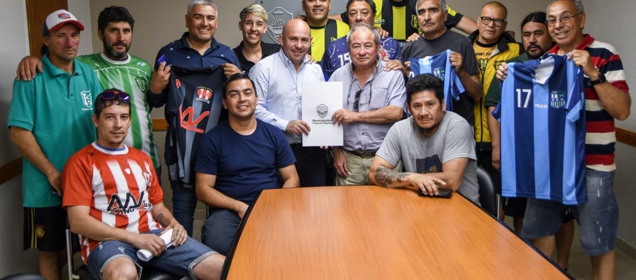 SASTRE ENTREGÓ APORTES PARA QUE MÁS DE 300 JUGADORES DE PUERTO MADRYN PARTICIPEN DEL TORNEO NACIONAL DE FÚTBOL PARA VETERANOS