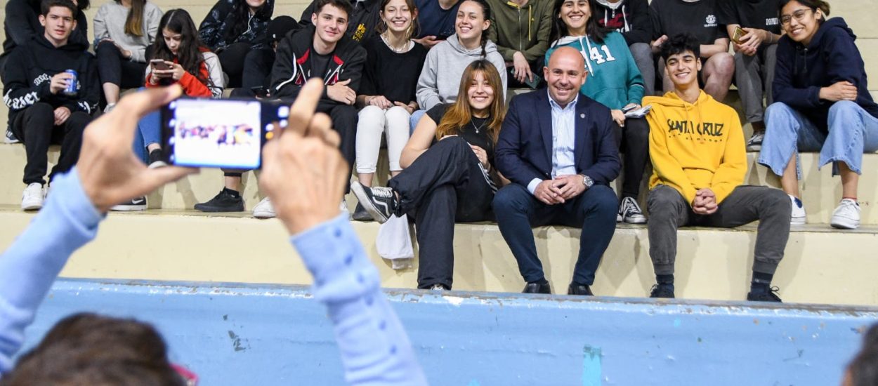 SE REALIZÓ UNA NUEVA EXPO EDUCATIVA Y SASTRE ANUNCIÓ UN CONVENIO CON RIVER PLATE PARA QUE REALICEN CARRERAS A DISTANCIA EN MADRYN