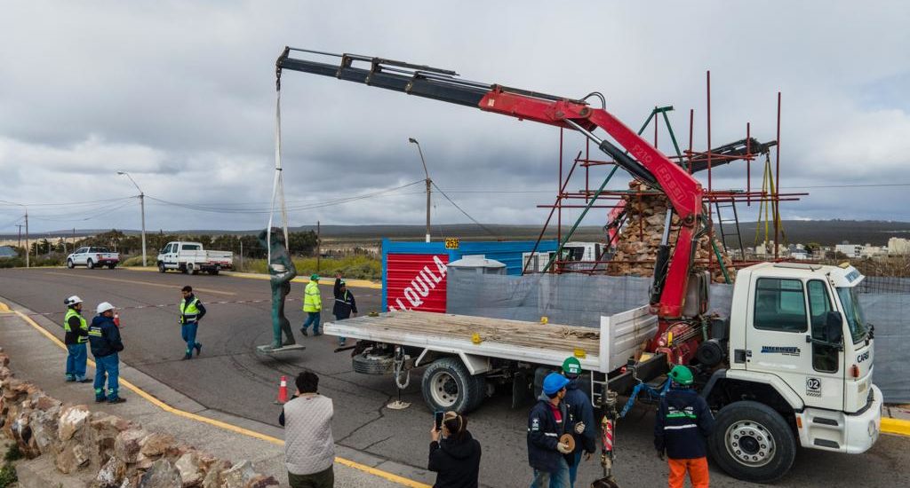 ULTIMAN DETALLES PARA LA RESTAURACIÓN FINAL DEL MONUMENTO “EL TEHUELCHE”