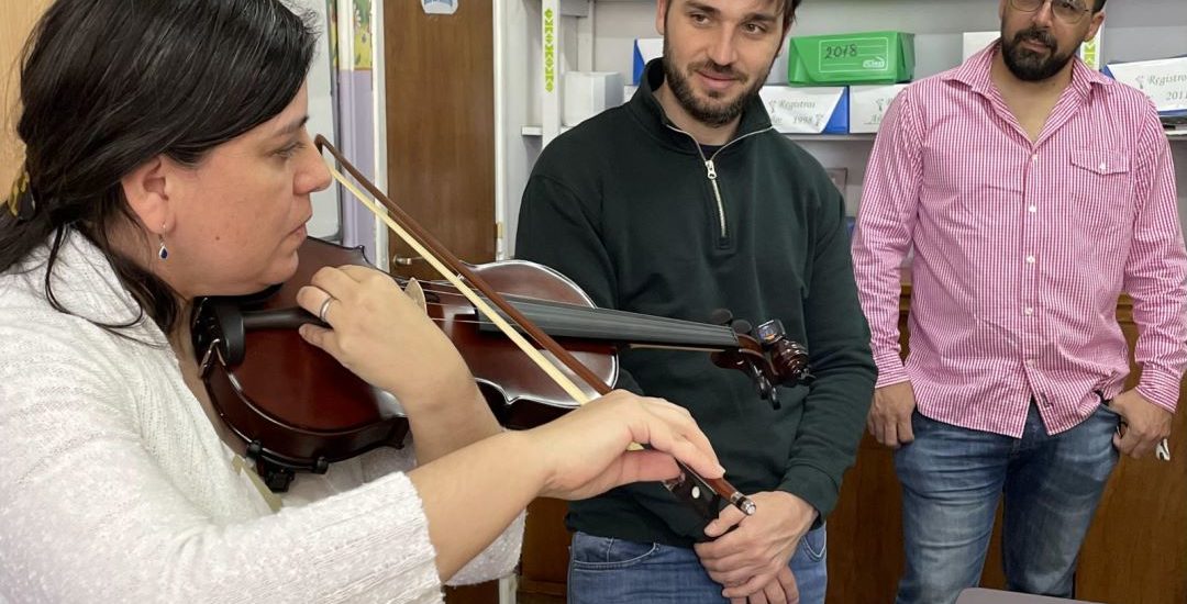 Torres y Taccetta visitaron a los estudiantes del Profesorado de Música del Instituto N° 818 de Esquel