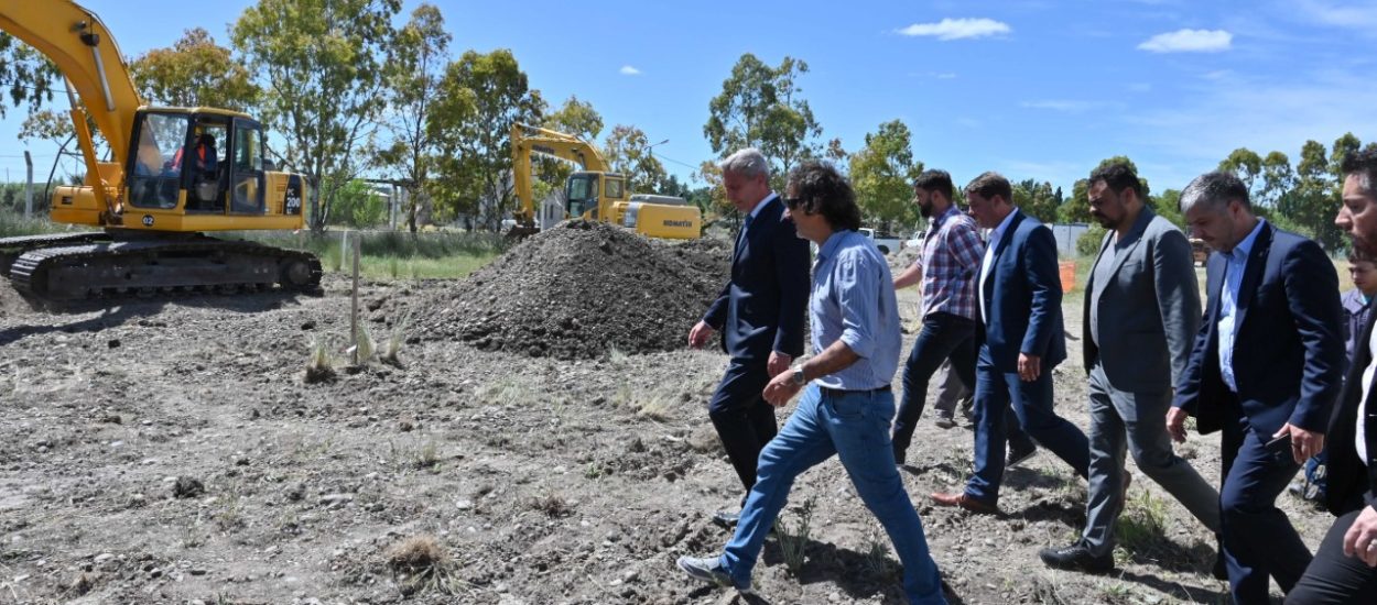 Arcioni recorrió la ampliación de la planta potabilizadora de Rawson: “Esto es parte de la planificación a futuro” 