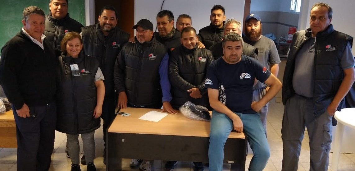 Provincia entregó indumentaria a inspectores que cumplen tareas en los puertos de Chubut