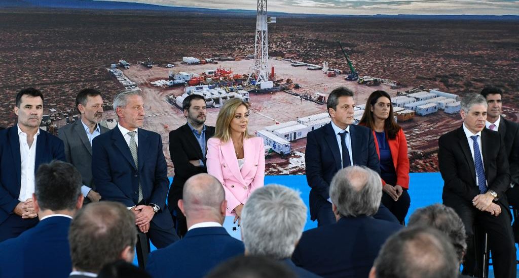 Arcioni participó junto al ministro Massa de la presentación de las Rondas 4 y 5 del Plan Gas. Ar en Buenos Aires 