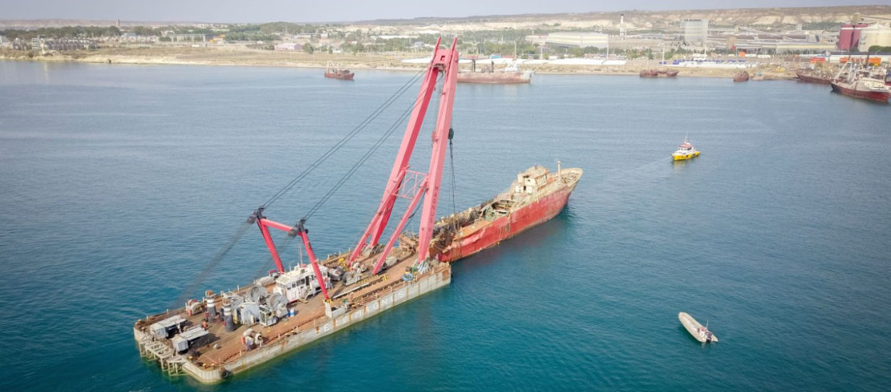 SE CONCRETÓ CON ÉXITO LA VARADURA DEL PESCARGEN IV