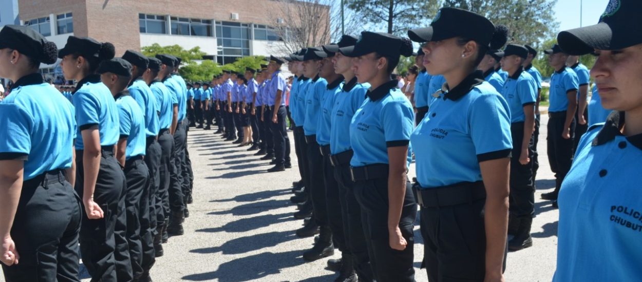 La Policía del Chubut concretó ascensos de mil suboficiales de la fuerza de seguridad