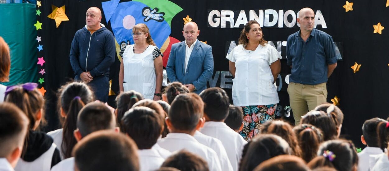 EN LA ESCUELA MUNICIPAL Nº1 “VÍCTOR MORÓN”, EL INTENDENTE ENCABEZÓ EL INICIO DEL CICLO LECTIVO 2023