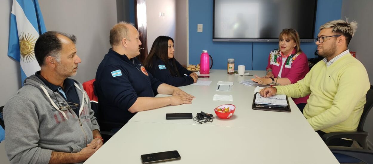 Provincia se reunió con la Federación Chubutense de Bomberos Voluntarios para delinear acciones en materia de género y diversidad