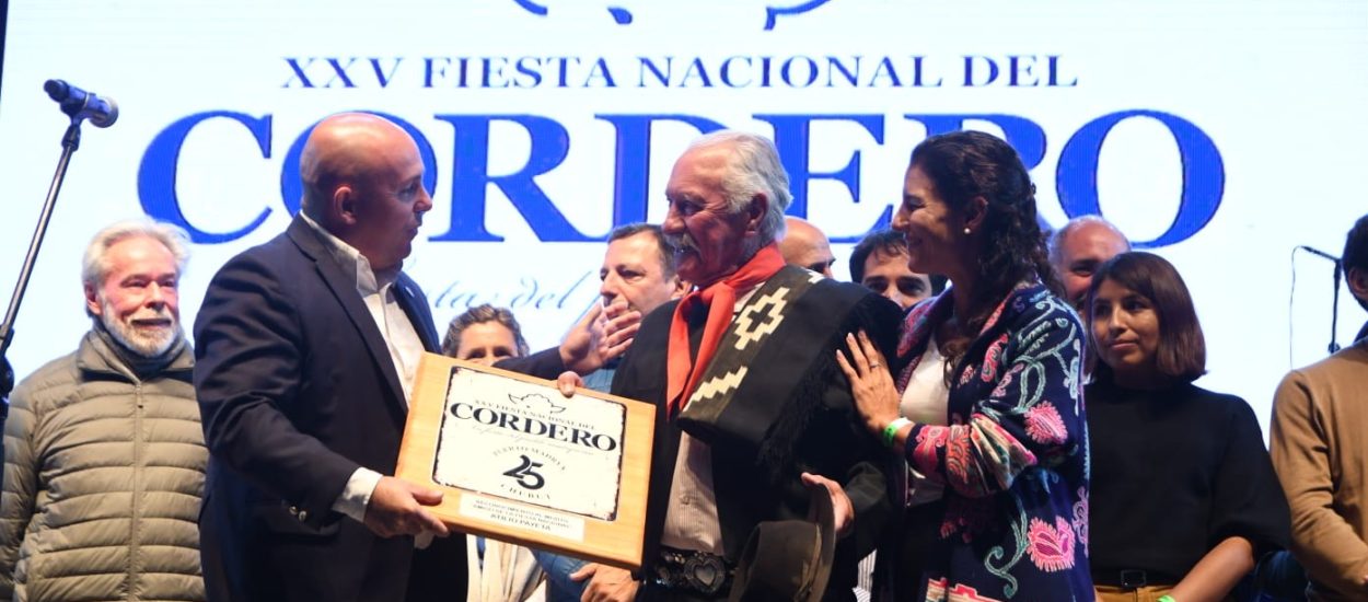 EL INTENDENTE Y EL VICEGOBERNADOR ENCABEZARON EL ACTO OFICIAL DE LA XXV EDICIÓN DE LA FIESTA NACIONAL DEL CORDERO