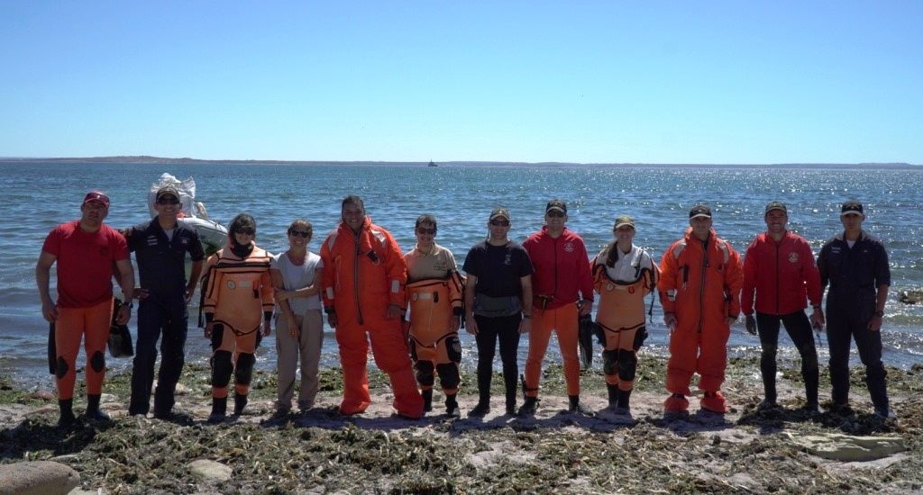 El Gobierno del Chubut acompañó el traslado de residuos pesqueros costeros recolectados en Isla Tovita