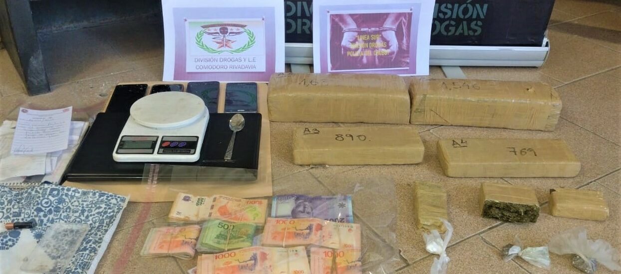 La Policía del Chubut sacó de circulación gran cantidad de marihuana, dinero, armas, vehículos y celulares