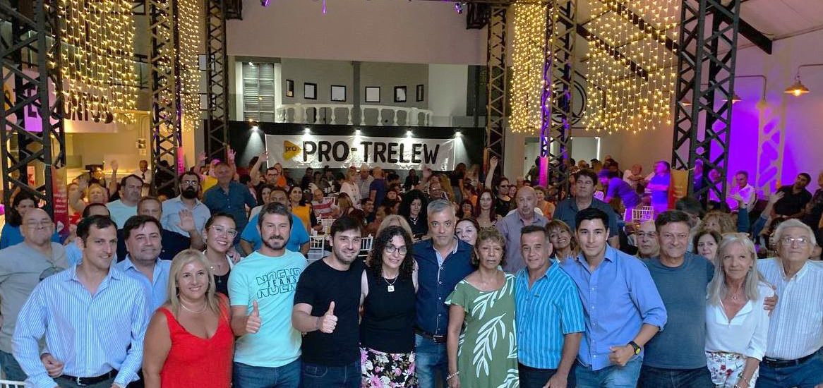 Junto a 500 afiliados del PRO Trelew, Torres apoyó la candidatura de Gerardo Merino y llamó a fortalecer Juntos por el Cambio