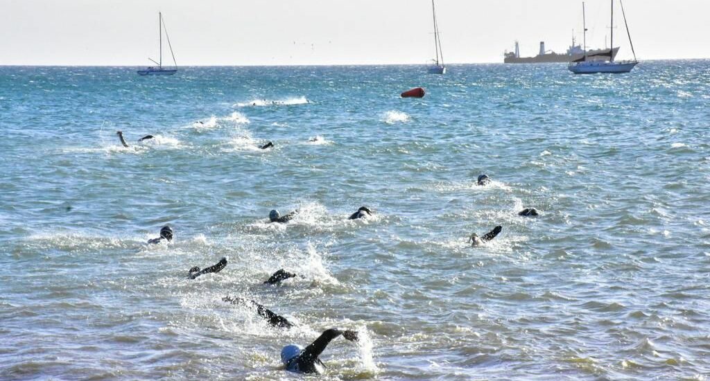 SE CORRE ESTE DOMINGO LA PRUEBA DE NATACIÓN “VUELTA AL MUELLE”